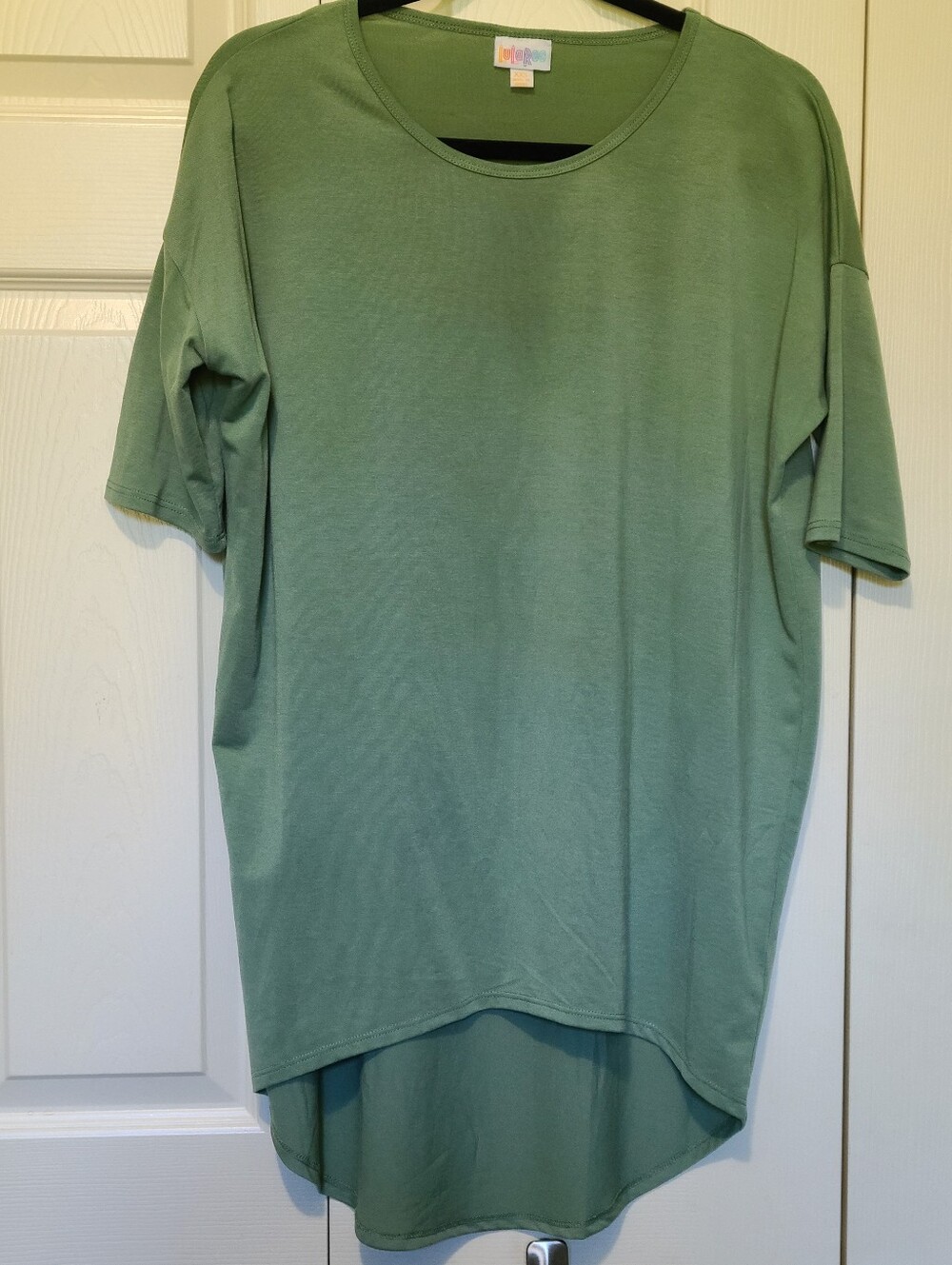 LuLaRoe Sage Green Short Sleeve Round Neck Oversized Tunic Irma Tee XXS Like New